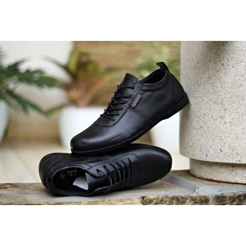Temukan Sepatu Kerja Pria Murah Gladio Bareto Pantofel Robet Casual Formal Dinas Guru Pesta Hangout 