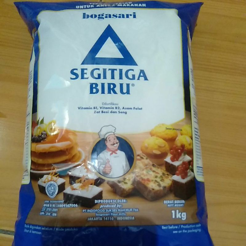 

TERIGU SEGITIGA BIRU 1kg