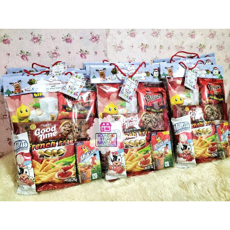 Snack Ultah Merah / Paket Snack Ultah Serba Merah / Bingkisan ulang tahun anak / Paket snack ultah / hampers snack / Snack ulang tahun surabaya