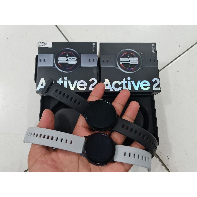 Samsung Galaxy Watch  Active 2 UNDER ARMOUR Edition