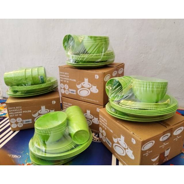 1 set melamin warna hijau isi 18 pcs