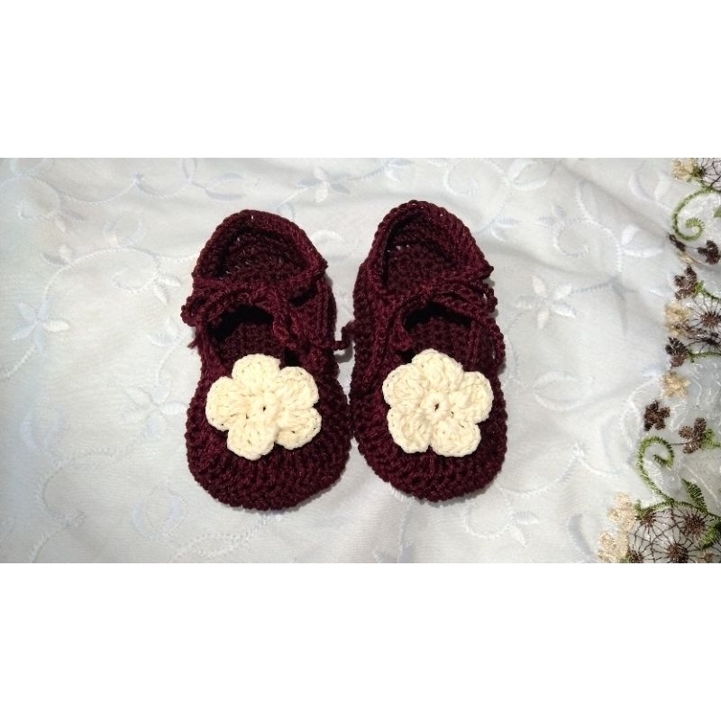 Sepatu Rajut Bayi Perempuan