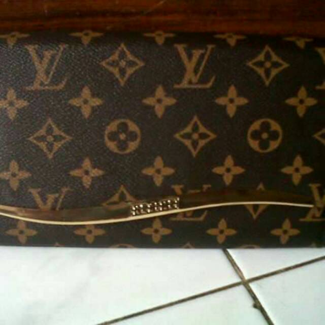 Dompet LV