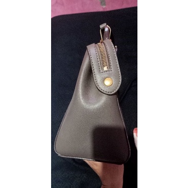 PRELOVED TAS SLING BAG CHARLES N KEITH ORIGINAL