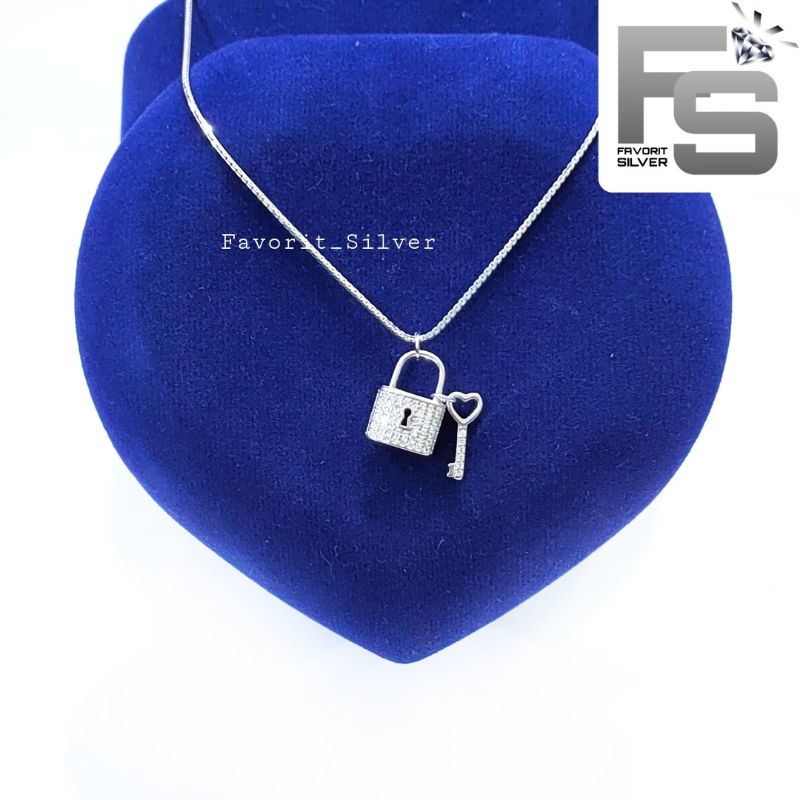 KALUNG PERAK ASLI SILVER 925 LAPIS EMAS PUTIH DENGAN LIONTIN GEMBOK+KUNCI - PERHIASAN PERAK WANITA