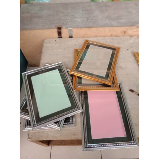 Pigura Frame 10r Ukuran 25cm X 35cm Plus List Background Hitam Putih Shopee Indonesia