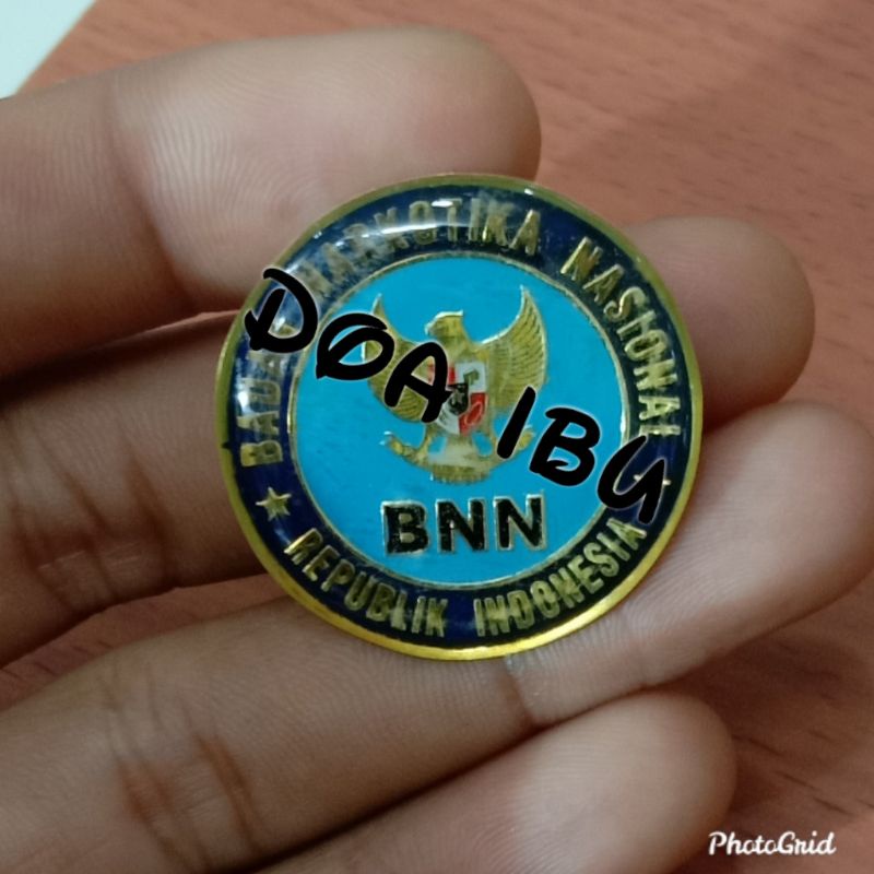 

best seller pin BNN-magnet
