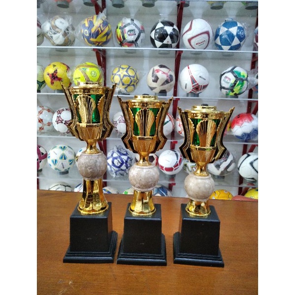 

piala onix 200rb+dapat3