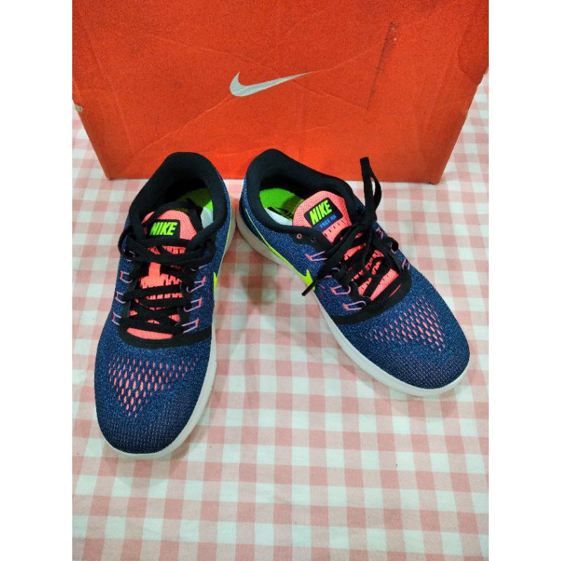 NIKE WOMAN ZOOM WINFLO 3