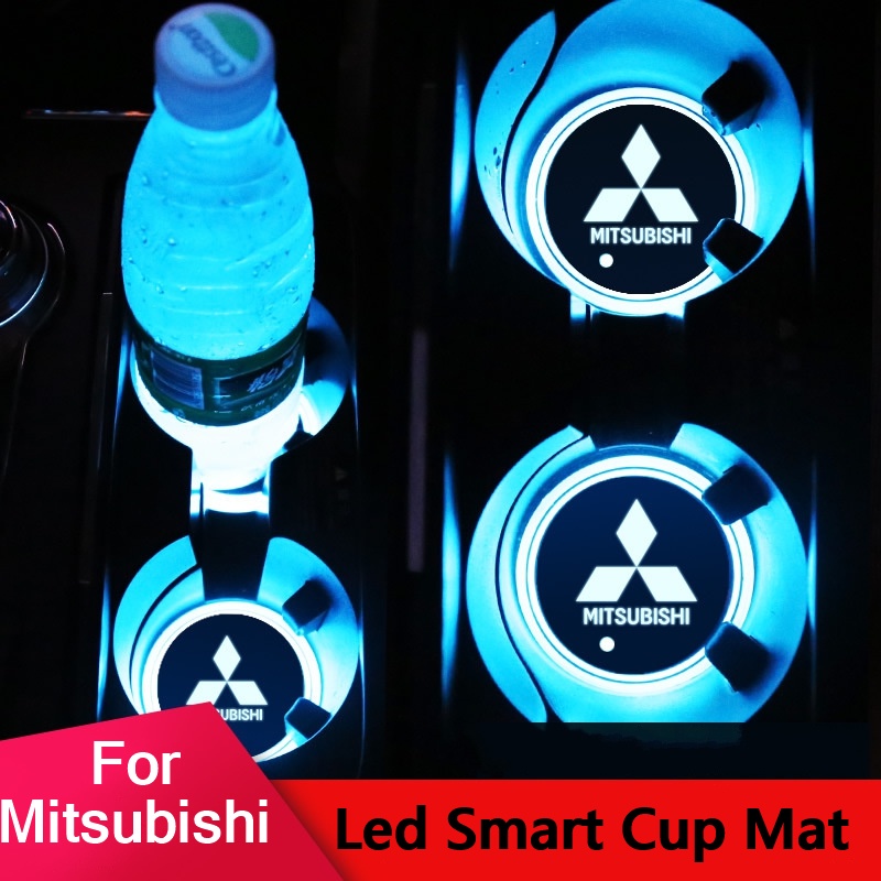 1 / 2pcs Tatakan Gelas Dengan Lampu LED RGB Untuk Mobil Mitsubishi Xpander Mirage Lancer Pajero Kuda Outlander