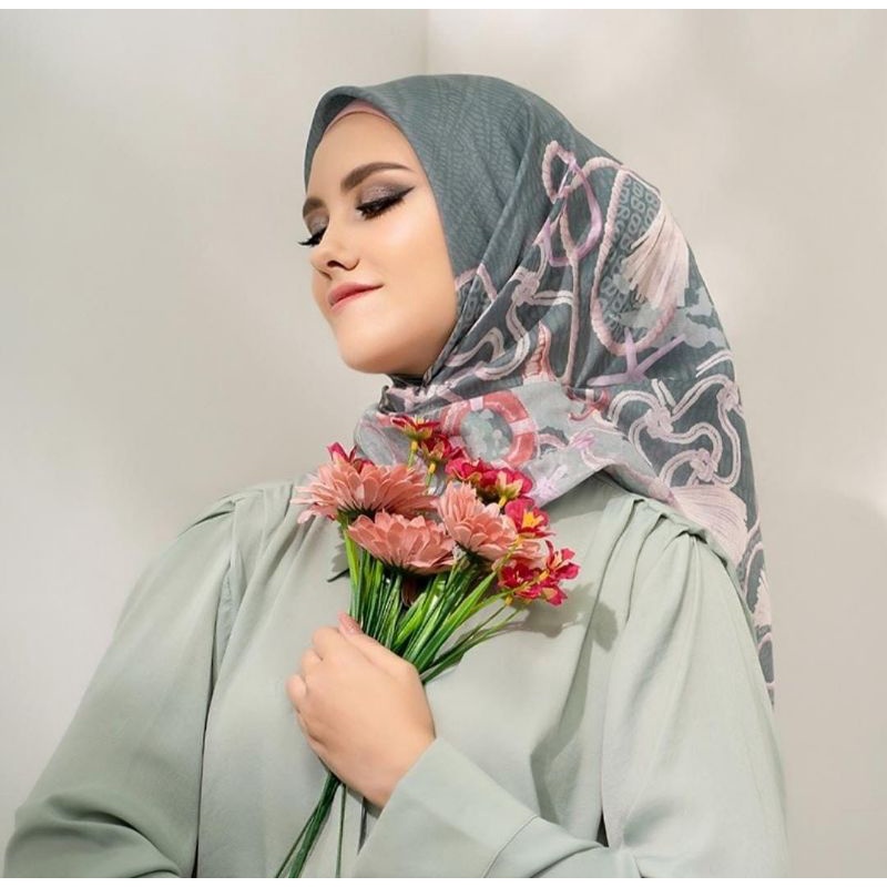 Buttonscarves Nautical series clove