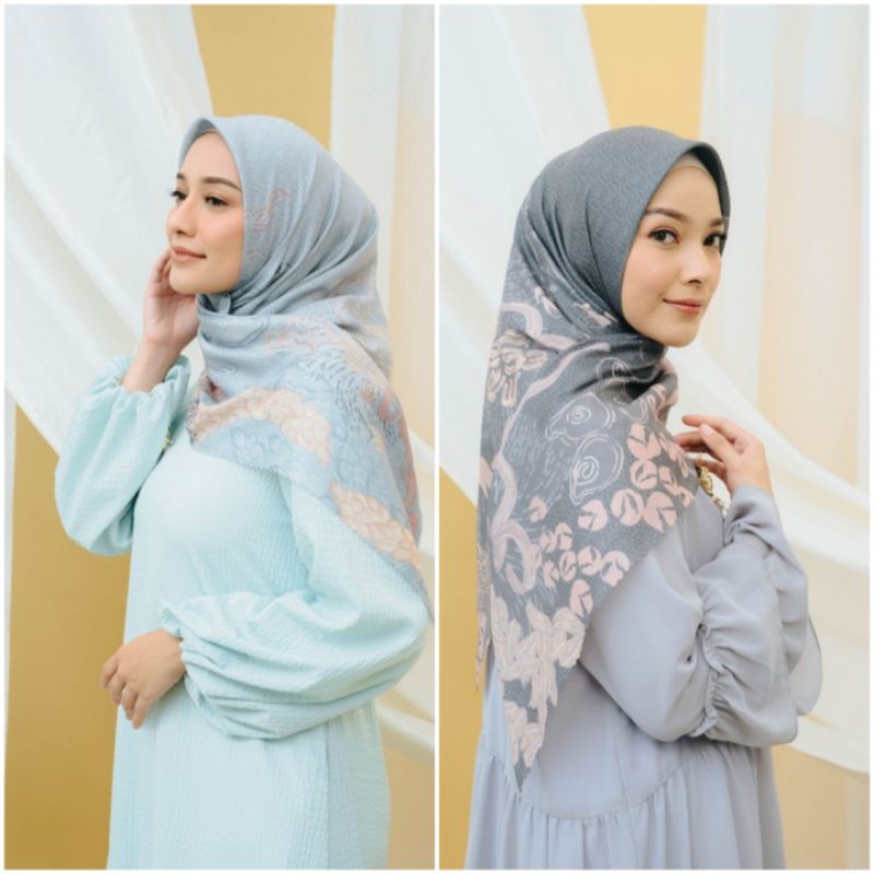 KANA SCARF WEARING KLAMBY | KANA SCARF ICY BLUE | KANA SCARF COCONUT