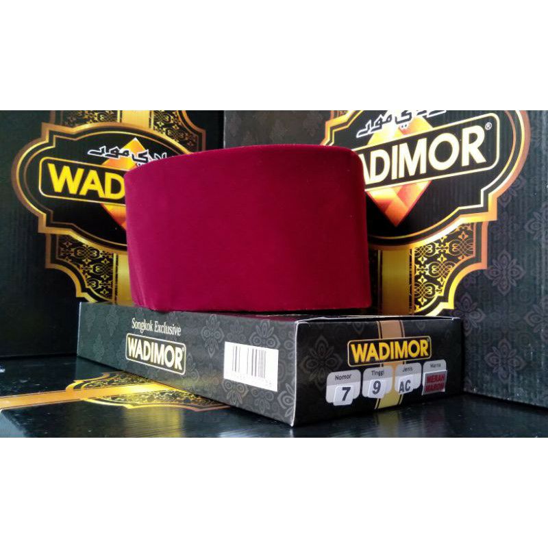 peci Wadimor merah marun