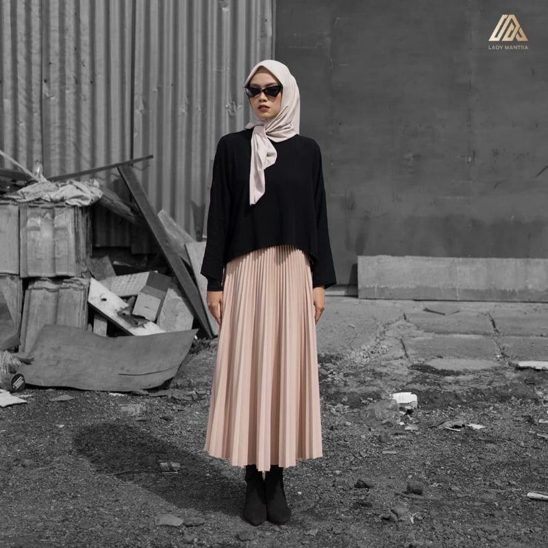 Rok Plisket Premium By Lady Mantra Warna Cream