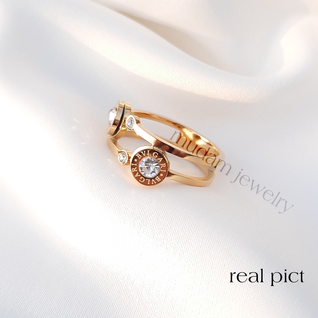 Cincin Titanium B&lt;gr Dengan 2 Pasang Diamonds Besar dan Kecil Warna Rose Gold, Gold dan Silver