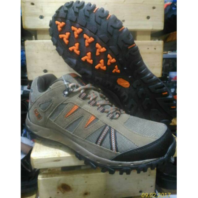 Sepatu gunung Keta Low 427 not snta Waterproof