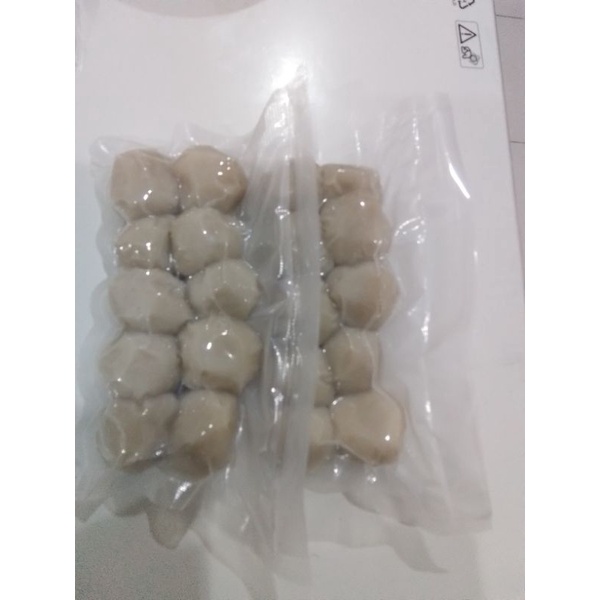 

PEMPEK BULAT KECIL FROSEN ISI 10PCS