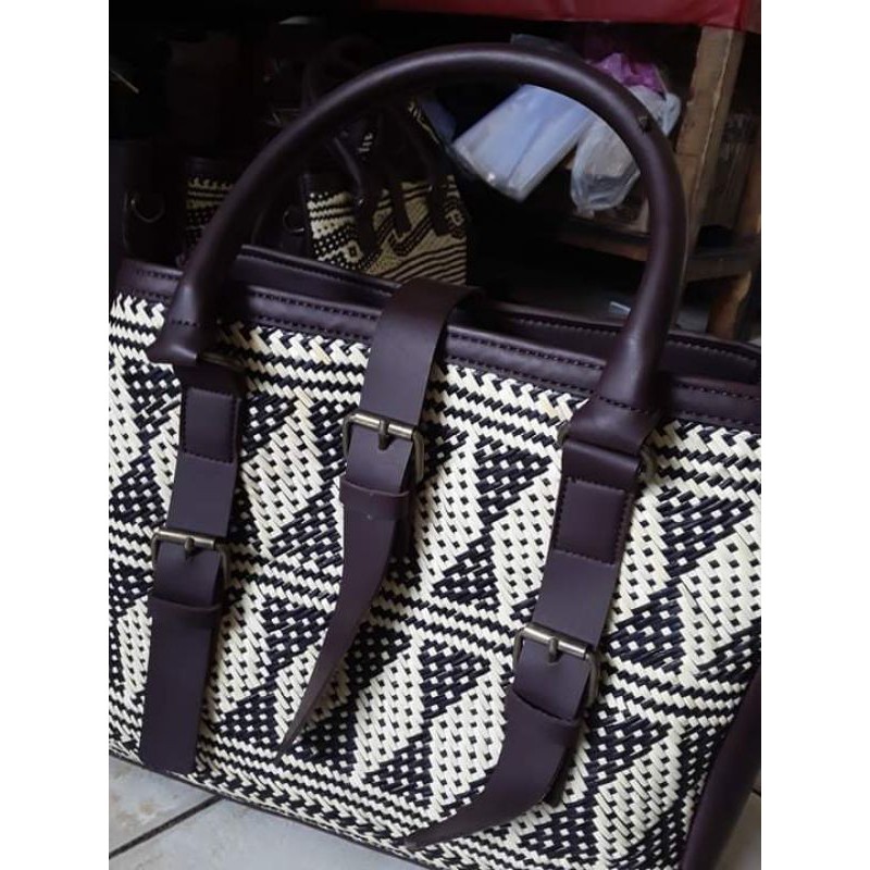 tas rotan Kalimantan