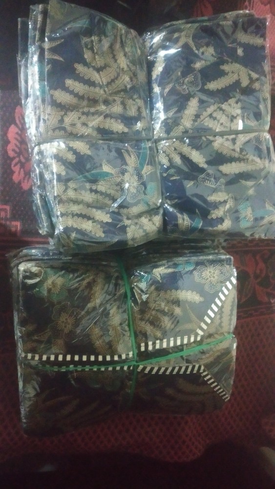 Couple Batik Tunik Modern Seragam Kerja Kantor Lengan Panjang Terbaru