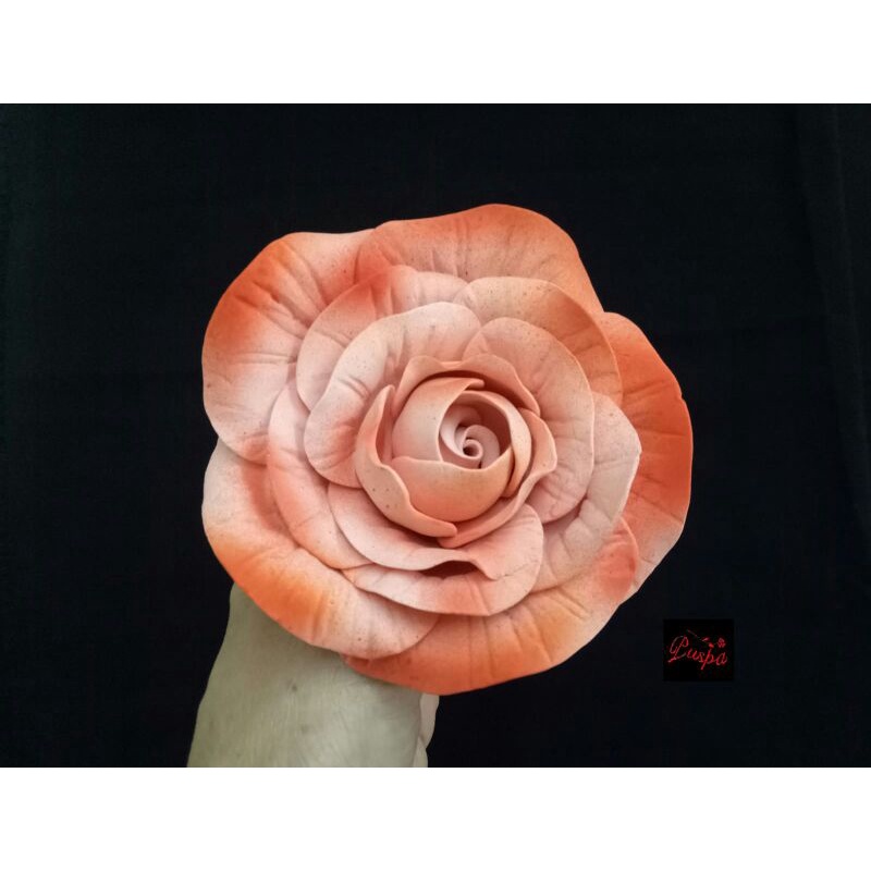 

(417/PMBM) Gumpaste Flower Sugar Flower/Bunga Gumpaste Rose Mawar