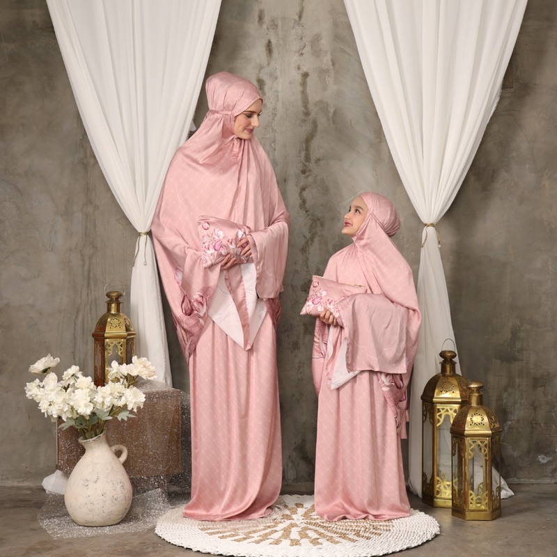 Mukena Monogram Anak dan Set Ibu Anak Devana