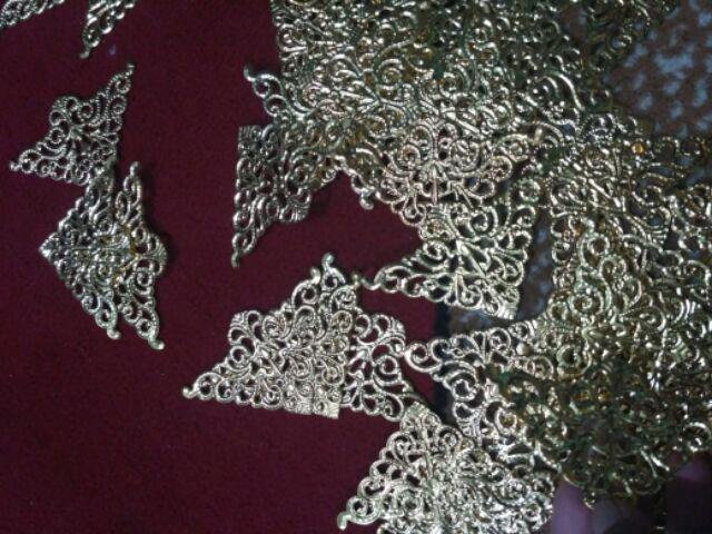 Plat Siku Emas Bsr 5 Lusin Hiasan Hantaran Kotak