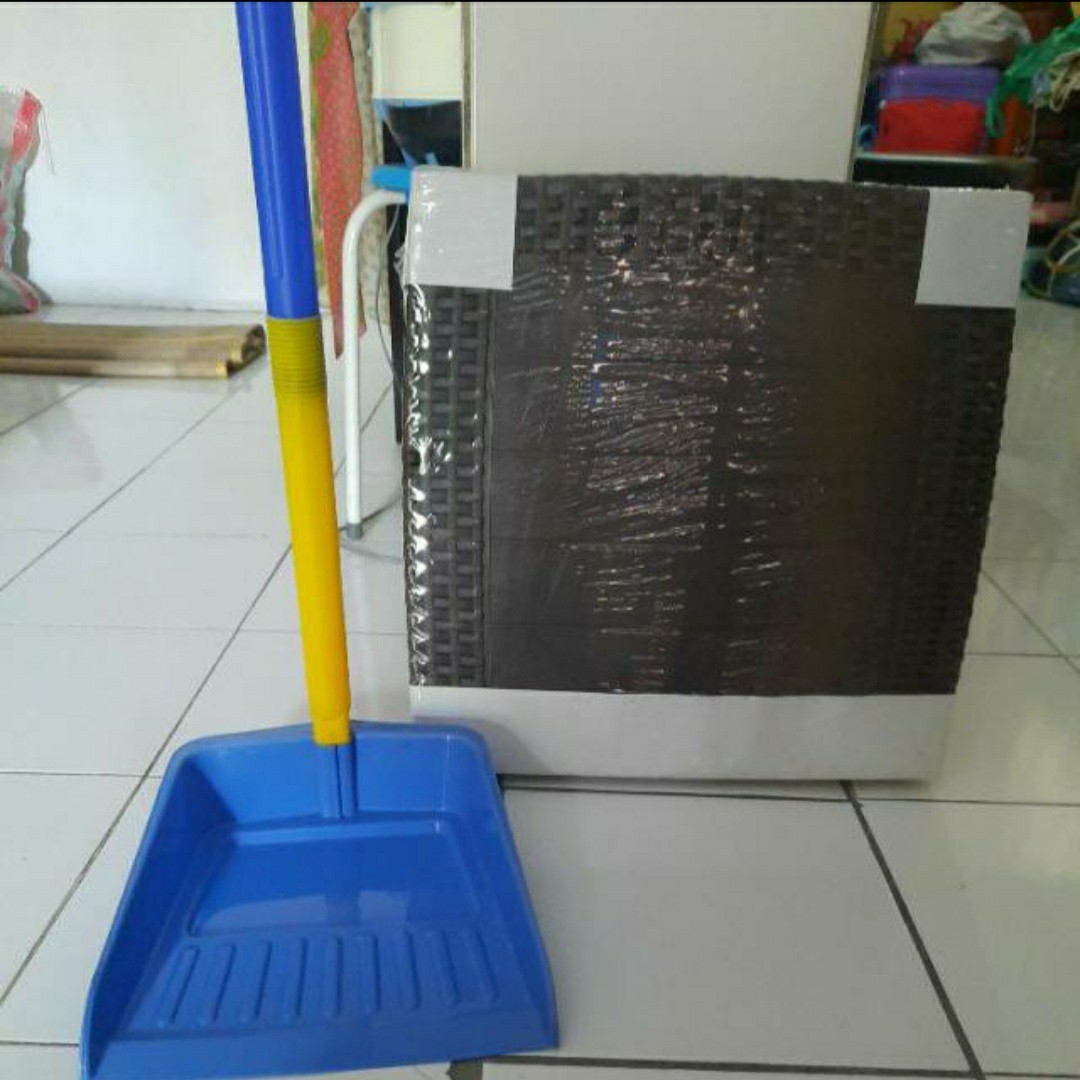 Pengki Sampah Tantos