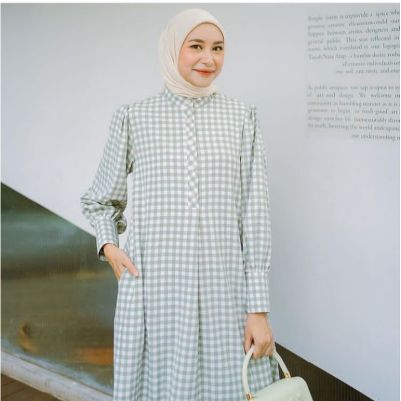 Kala Square Green by Ema Daily