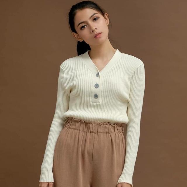 SWEATER RAJUT BODY FIT K3 SWEATER YESSI MODEL TERBARU-WHITE