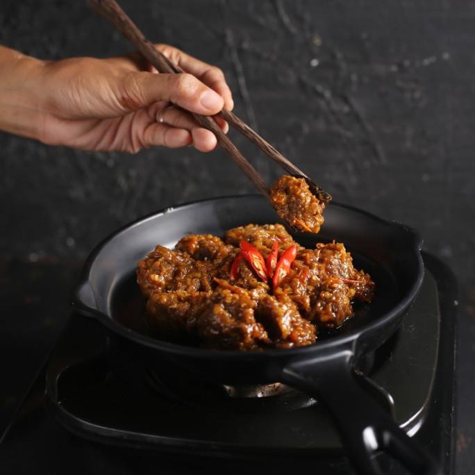 

Dijual Oseng Mercon Campur Daging Sapi Koyor Oleh-Oleh Khas Jogja Winutoko