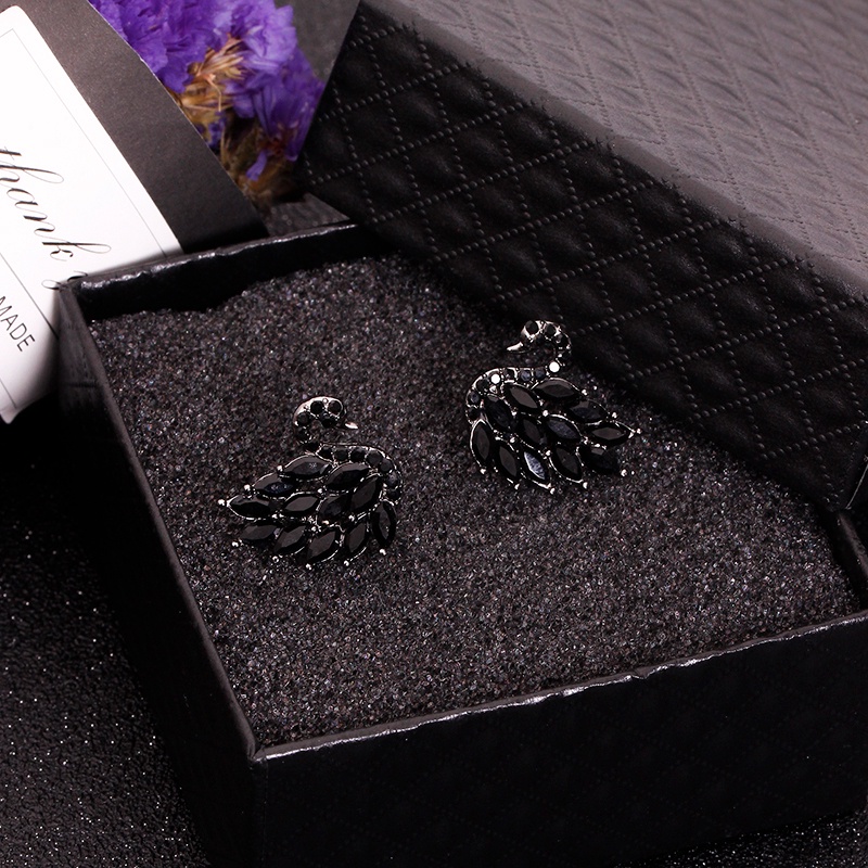 Anting Tusuk Desain Angsa Bahan 925 Silver Needle Hias Berlian Gaya Korea Untuk Wanita