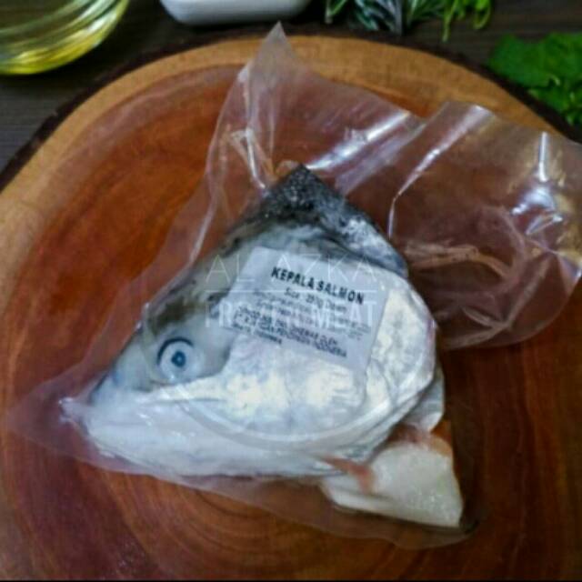 

Kepala Salmon / Salmon Head / Kepala Ikan Salmon Setengah Bagian-Mac Salmon 250 Gram Down