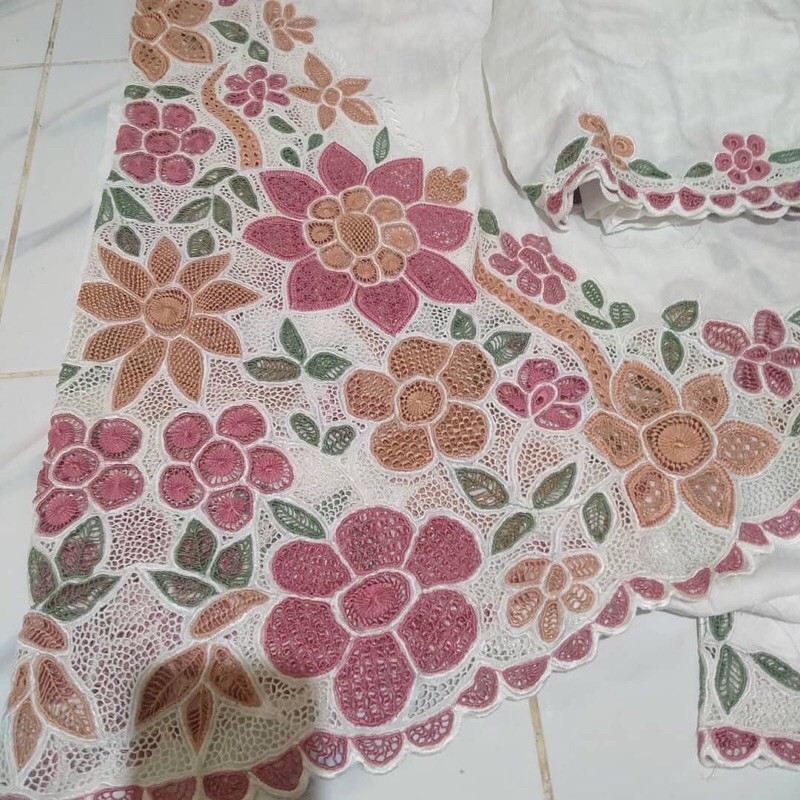 Mukena Sutra Bordir Padang / Mukena Kerancang Padang