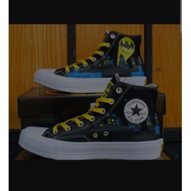 Sepatu Converse Batman