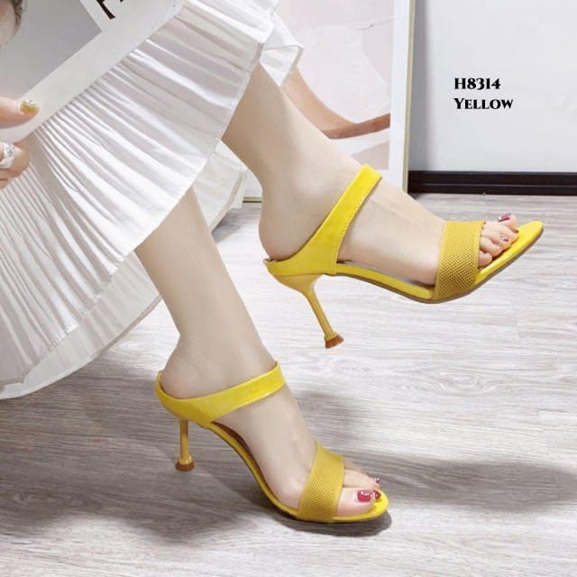 WYN HEELS AVERY FASHION KOREA BAHAN PU GLOSSY H8314