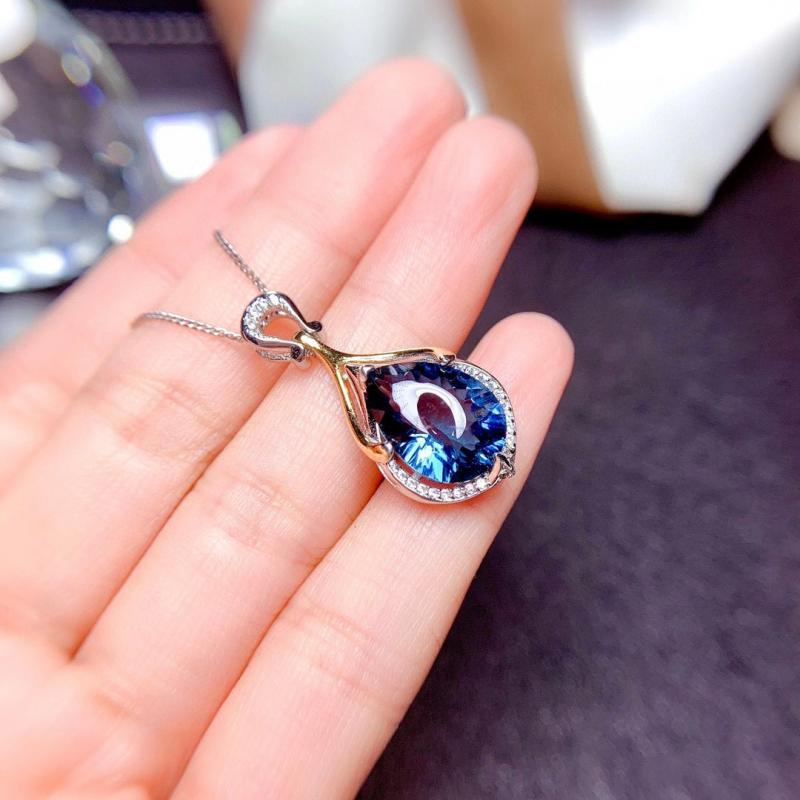 Kalung Rantai Liontin Kristal Biru Bentuk Tetesan Air Bahan Metal Lapis Silver Untuk Wanita