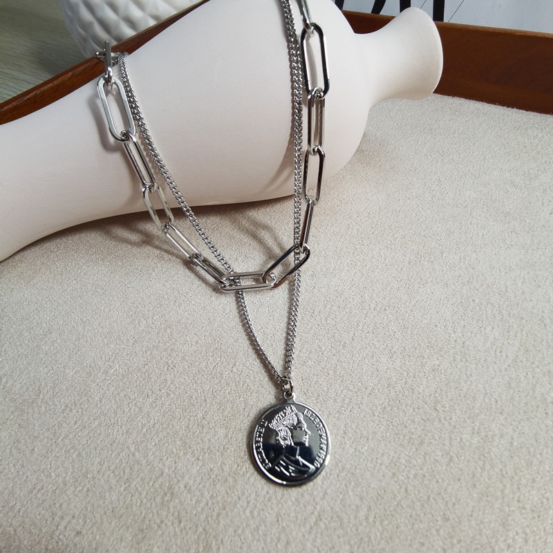 Roselife Kalung Choker Rantai Silver Liontin Koin Ratu Elizabeth Gaya Vintage Untuk Wanita