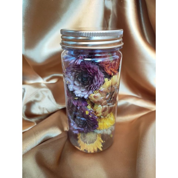 

Colourful chrysantemum tea/Strawflowers tea