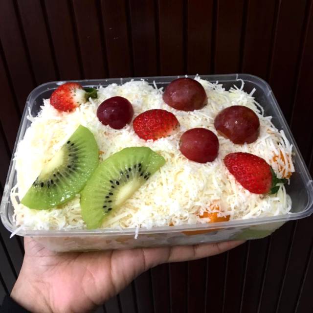 

Salad buah fresh mixed fruit makanan kekinian