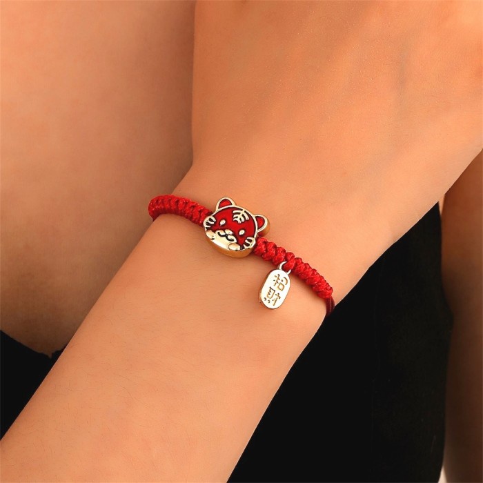 Gelang Merah Hoki Liontin Macan Emas Tali Merah Kado Imlek lucky Charm Harga Grosir Termurah