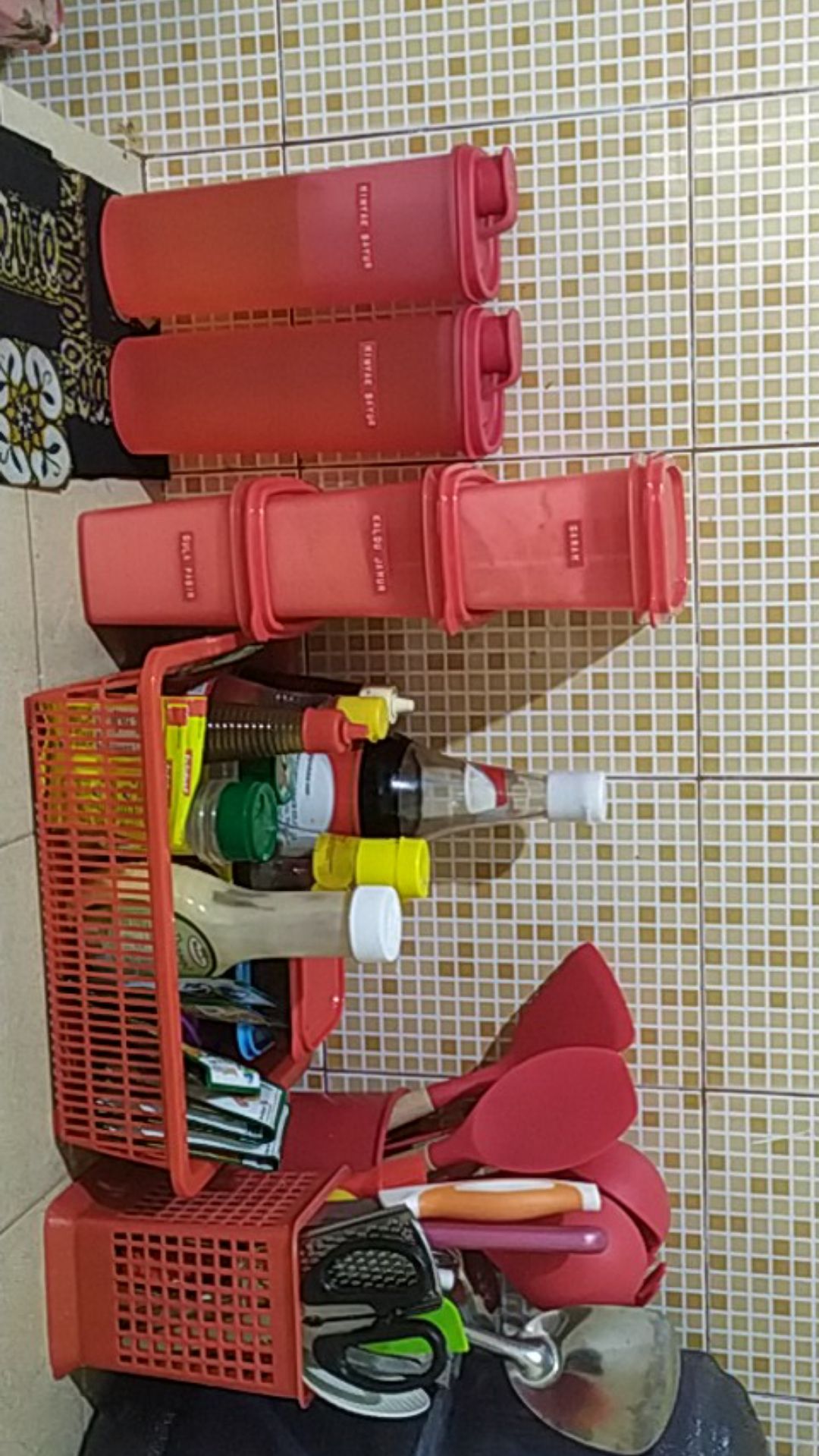 Breezy Pour Malaysia (1 Pcs) Wadah Minyak Tupwr