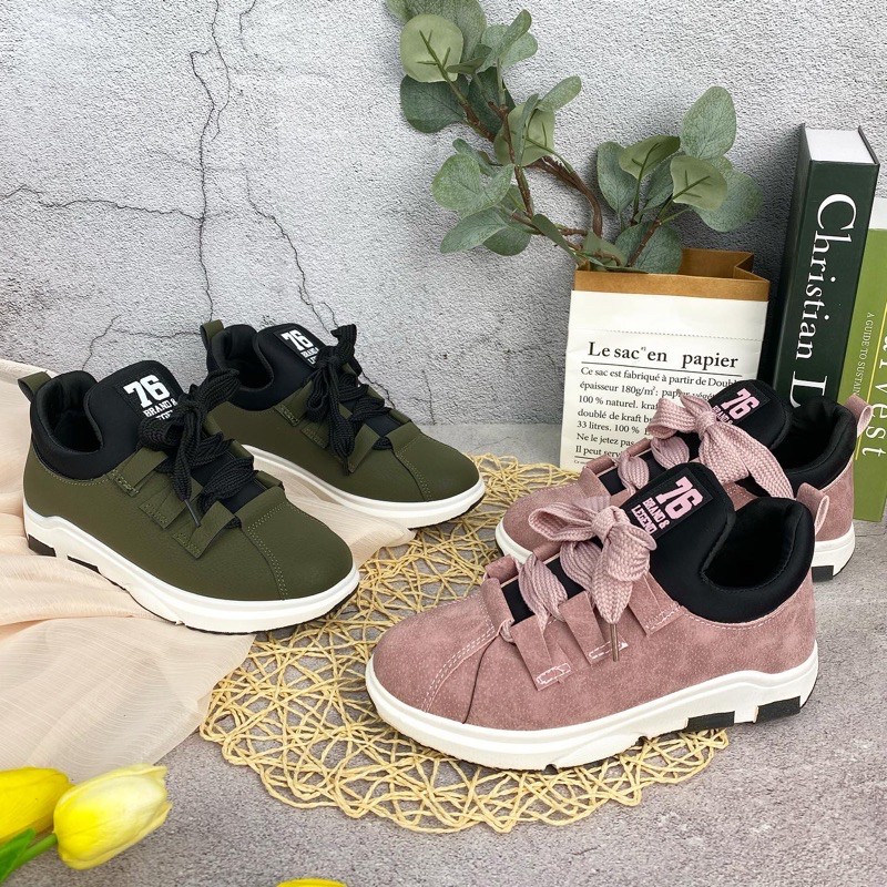 sneaker tali 833 sepatu wanita import