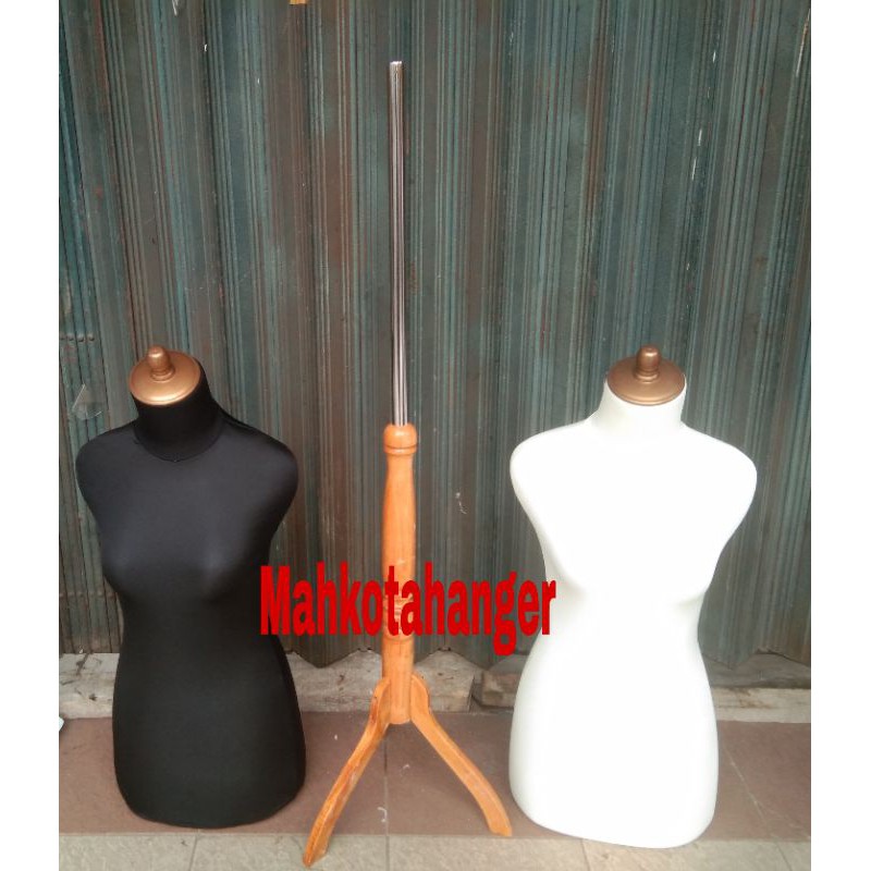 PATUNG /MANEKIN DM DEWASA KAIN BUSA HITAM/CREAM +KAKI KAYU/BESI