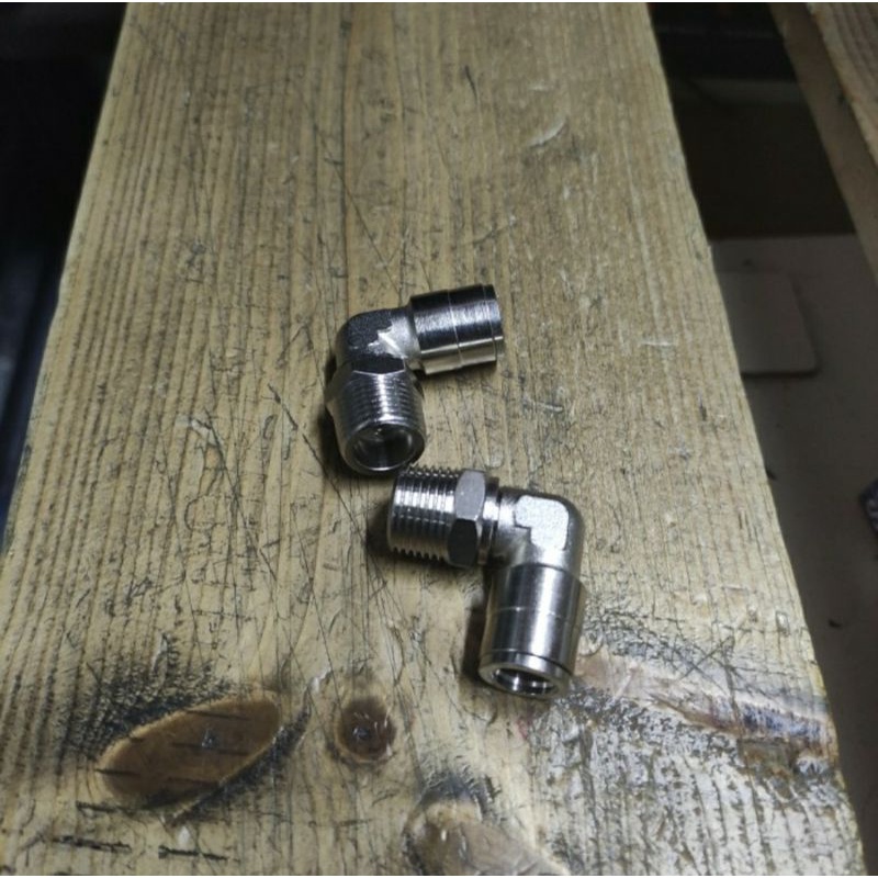 CONNECTOR NEPEL AIR DRYER HINO 500