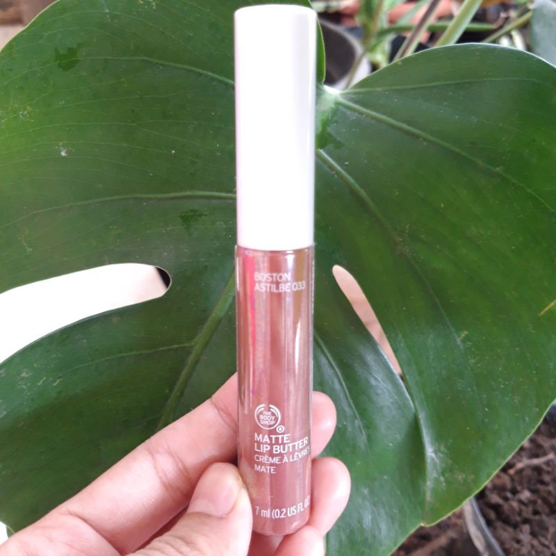 The Body shop
Lipstick, Matte Lip Liquid
Warna nude Lisbon Freesia Lipstick lipstik