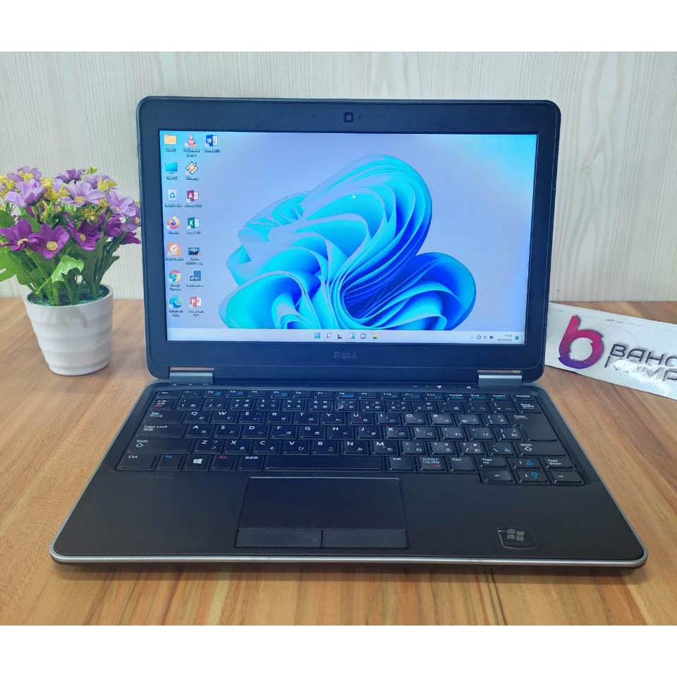 DELL LATITUDE E7240; I5-4;4GB;256GB SSD; BODY MULUS & MESIN KUAT