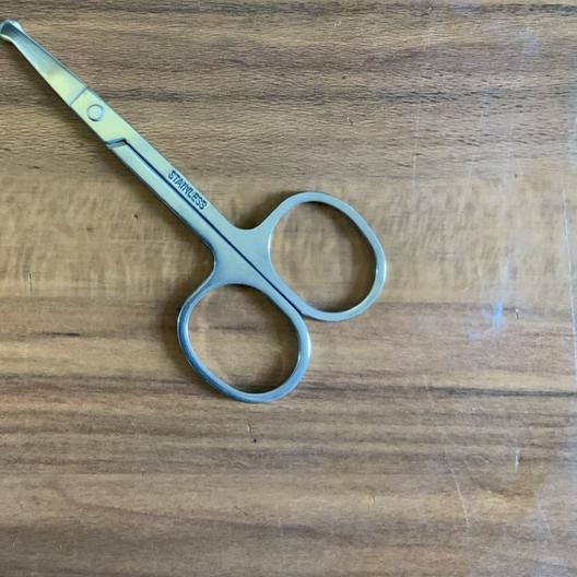 

➩ Scissors Gunting Stainless Steel Trimming Eyelash Nose Ear Blunt Tip ➣
