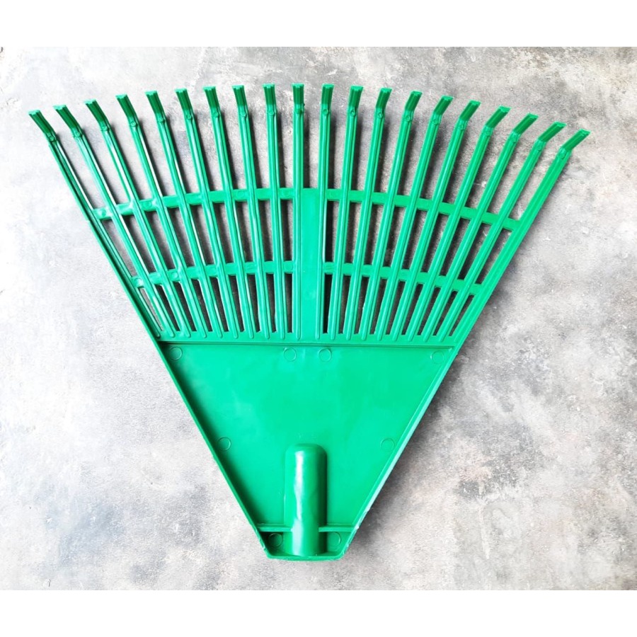 Garukan Daun / Garpu Sampah PVC Hijau MLy. ( PENTING - HARAP MEMESAN JUGA PLASTIK BLUBLE WARP)