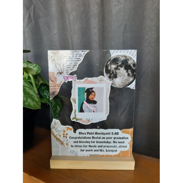 

AKRILIK STAND CUSTOM PRINTING
