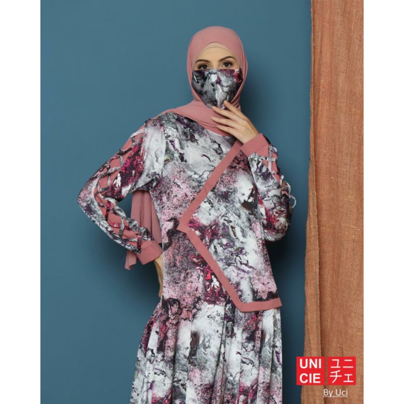Fuji dress by Unicie